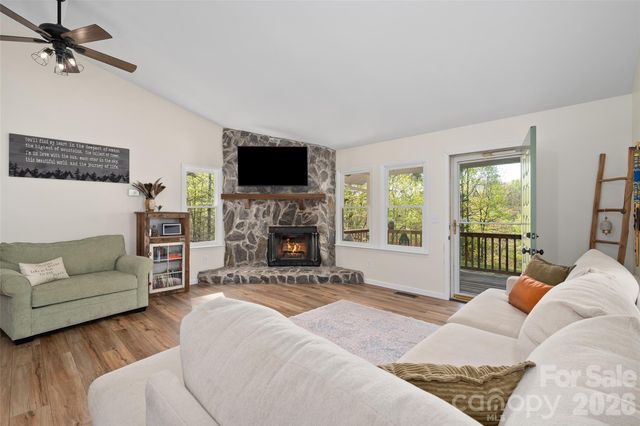 144 Bent Pine Drive, Waynesville, NC 28785