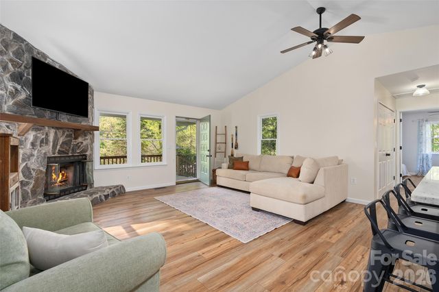 144 Bent Pine Drive, Waynesville, NC 28785