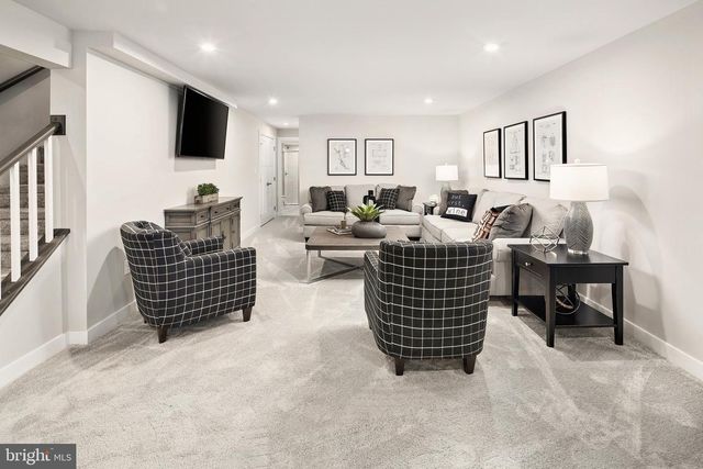 1814 CARACAS BLVD, Martinsburg, WV 25403