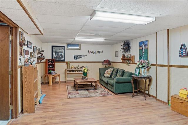 649 Edgewood DRIVE, Burlington, WI 53105