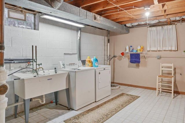 649 Edgewood DRIVE, Burlington, WI 53105