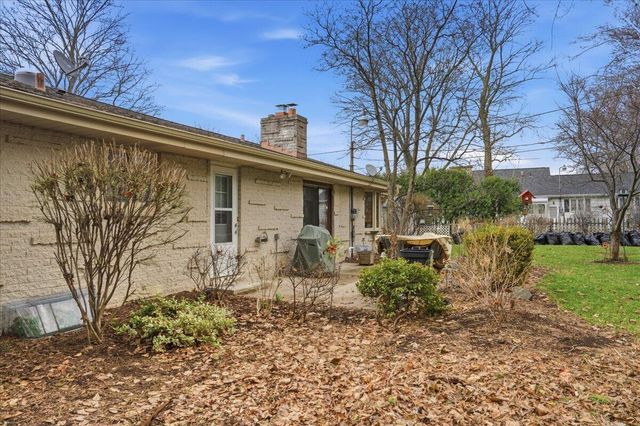 649 Edgewood DRIVE, Burlington, WI 53105