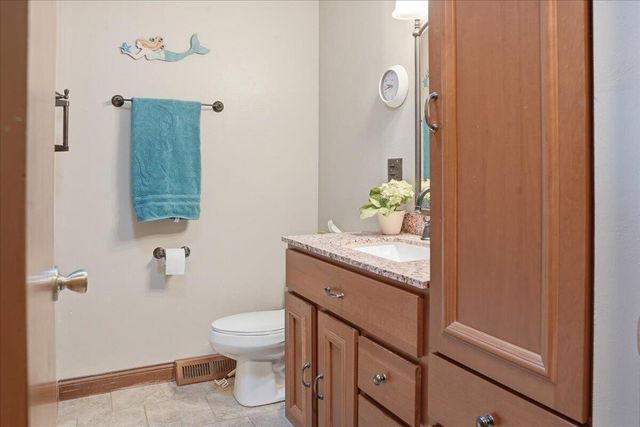 649 Edgewood DRIVE, Burlington, WI 53105