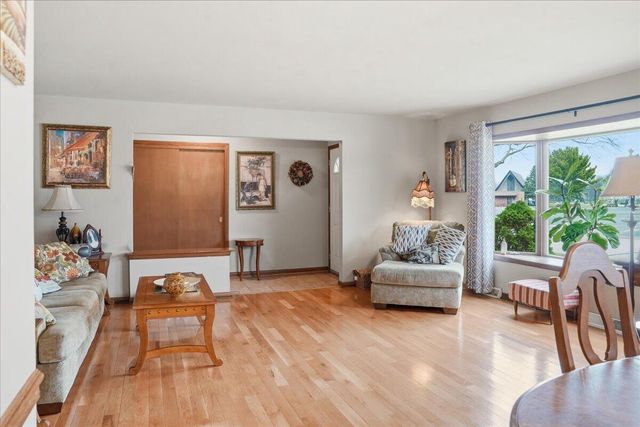 649 Edgewood DRIVE, Burlington, WI 53105