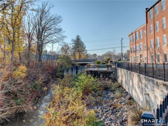 10 Main Street 107, Berlin, CT 06037