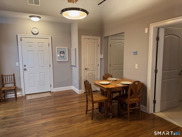 10 Main Street 107, Berlin, CT 06037