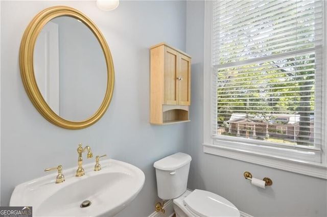 1048 Emory Parc Place, Decatur, GA 30033