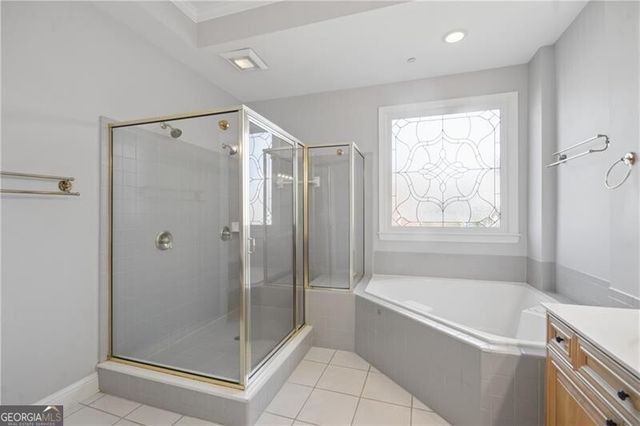 1048 Emory Parc Place, Decatur, GA 30033