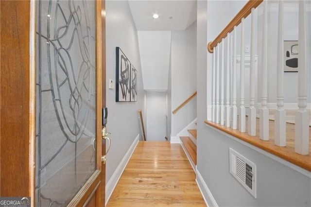 1048 Emory Parc Place, Decatur, GA 30033