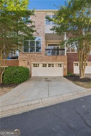 1048 Emory Parc Place, Decatur, GA 30033