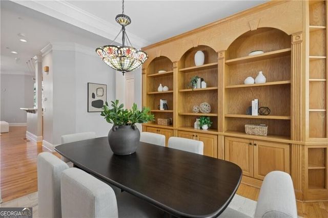 1048 Emory Parc Place, Decatur, GA 30033