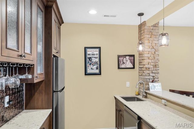 10 W Front Street, Washington, MO 63090