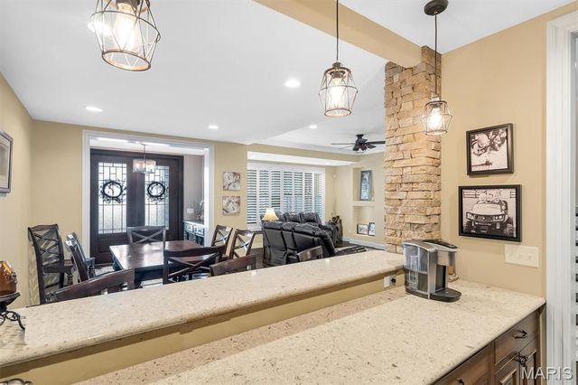 10 W Front Street, Washington, MO 63090