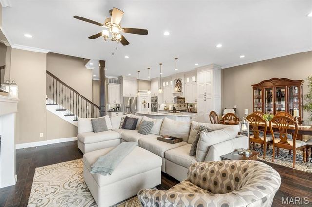 10 W Front Street, Washington, MO 63090