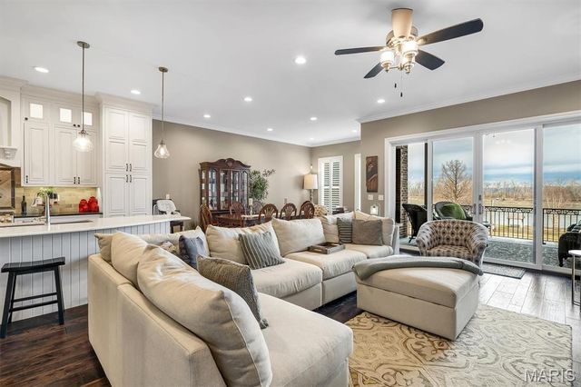 10 W Front Street, Washington, MO 63090