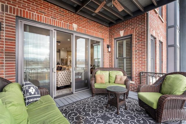 10 W Front Street, Washington, MO 63090