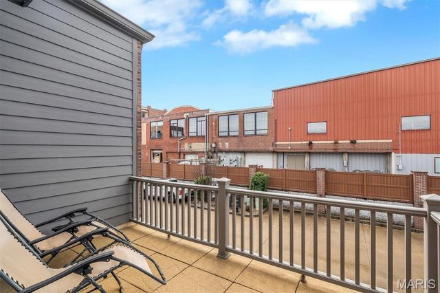 10 W Front Street, Washington, MO 63090