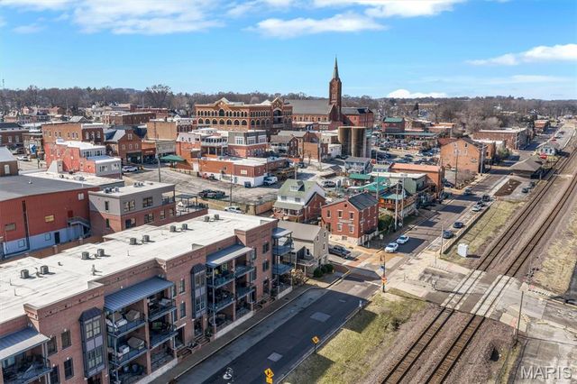 10 W Front Street, Washington, MO 63090