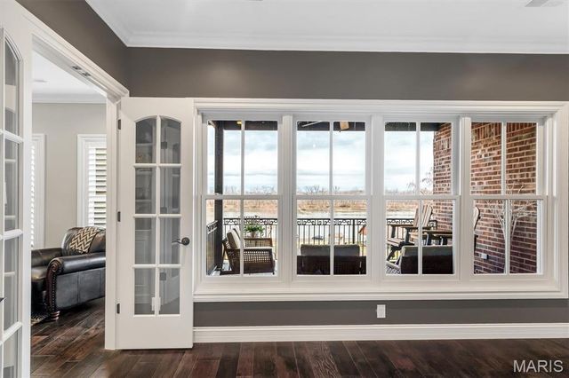 10 W Front Street, Washington, MO 63090