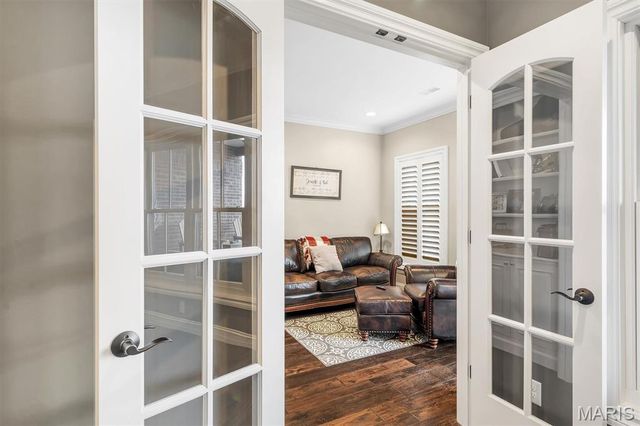 10 W Front Street, Washington, MO 63090