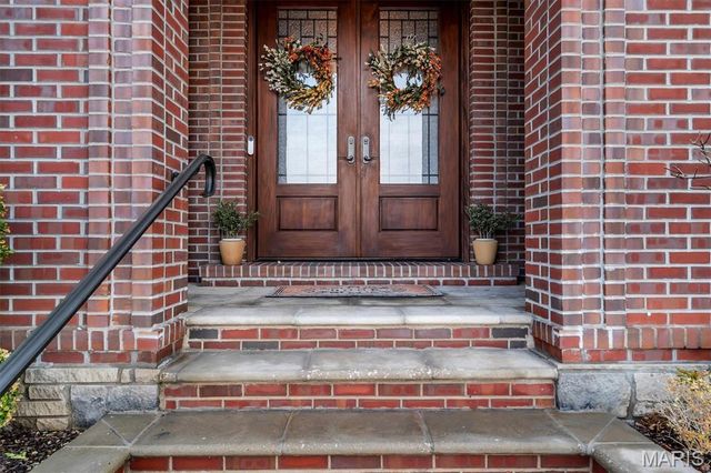 10 W Front Street, Washington, MO 63090