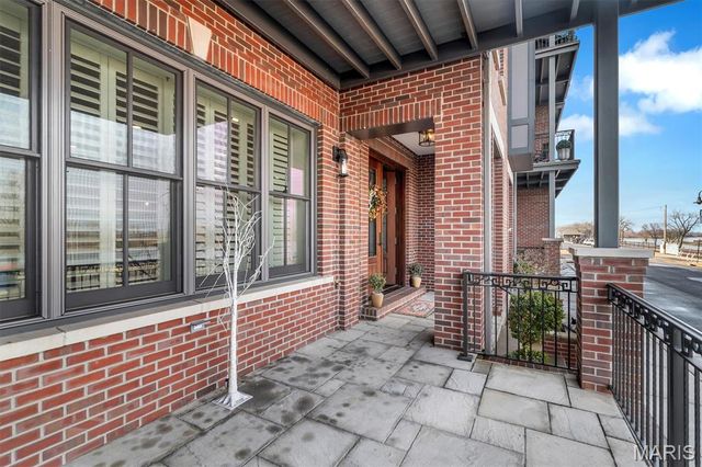 10 W Front Street, Washington, MO 63090