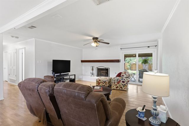 6104 Cliffside Drive, Edgecliff Village, TX 76134