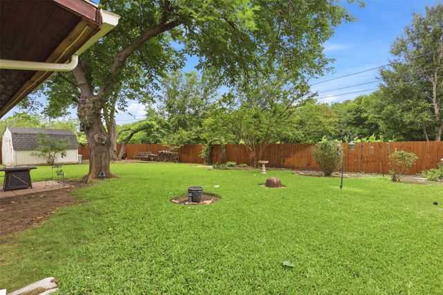 6104 Cliffside Drive, Edgecliff Village, TX 76134