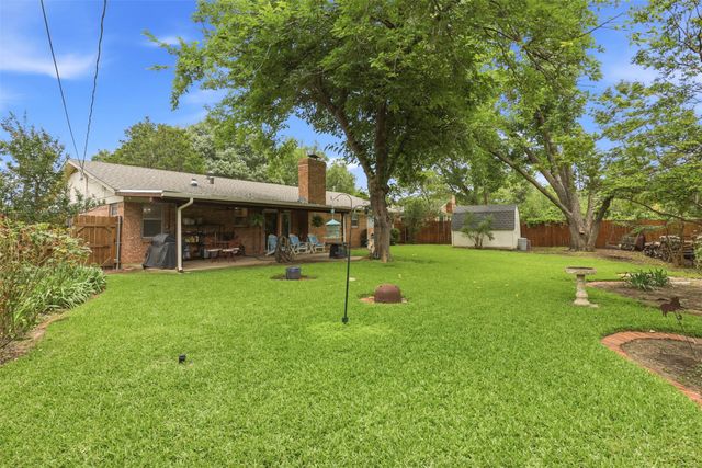 6104 Cliffside Drive, Edgecliff Village, TX 76134