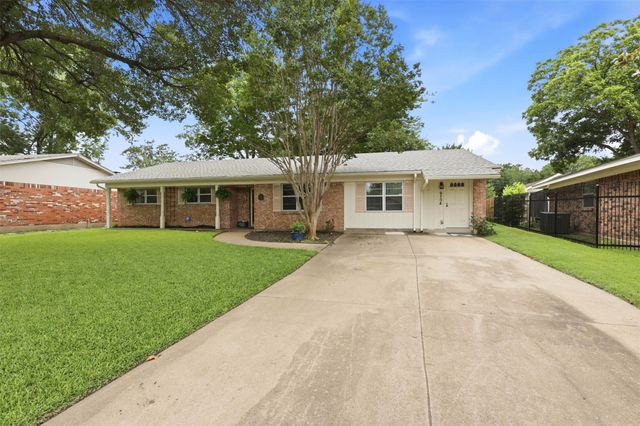6104 Cliffside Drive, Edgecliff Village, TX 76134