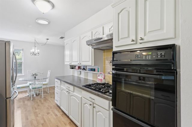 6104 Cliffside Drive, Edgecliff Village, TX 76134