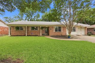 6104 Cliffside Drive, Edgecliff Village, TX 76134