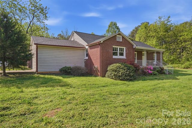 2231 Claremont Road, Newton, NC 28658