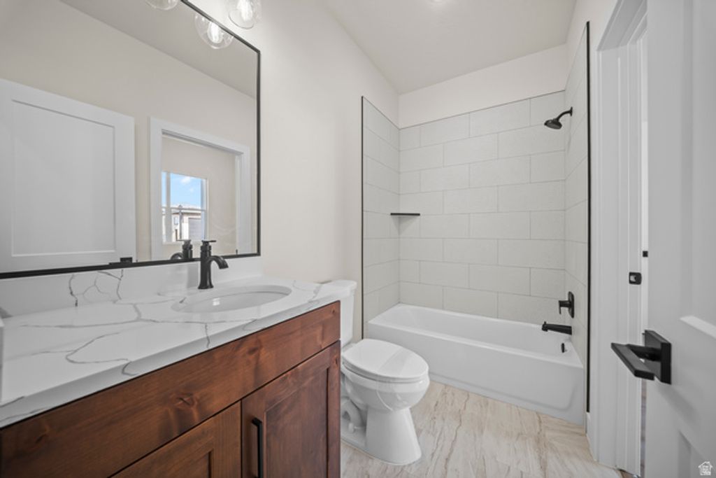 Image 31 of property listing at 4795 W 1930 S, Hurricane, UT 84737