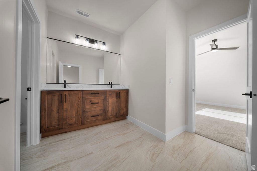 Image 39 of property listing at 4795 W 1930 S, Hurricane, UT 84737