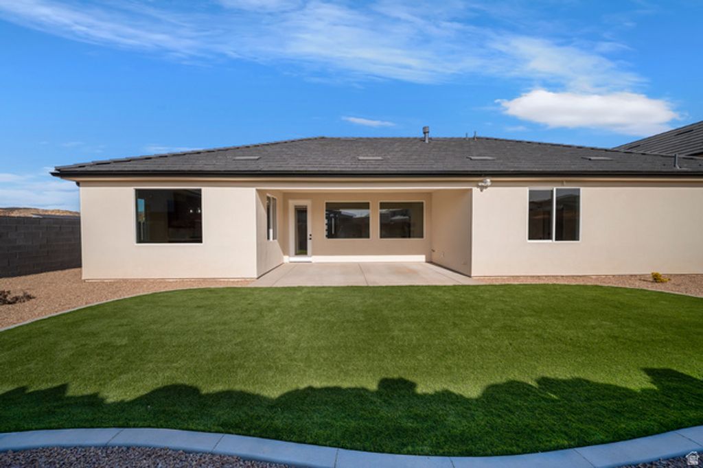 Image 48 of property listing at 4795 W 1930 S, Hurricane, UT 84737