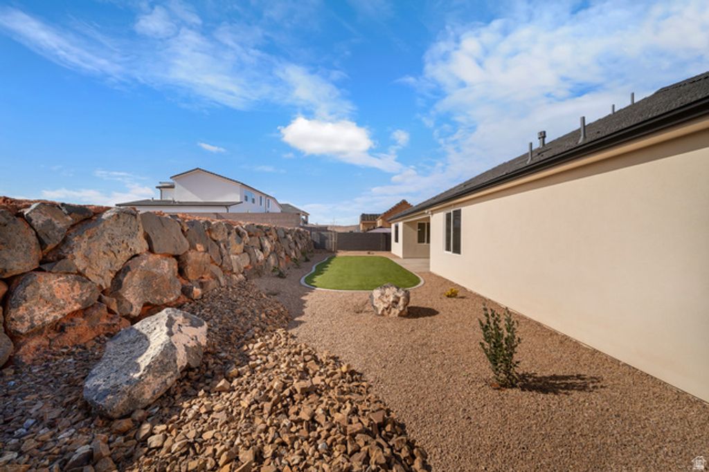 Image 49 of property listing at 4795 W 1930 S, Hurricane, UT 84737