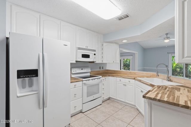 2119 FAIRWAY VILLAS Lane S, Atlantic Beach, FL 32233