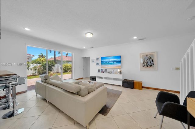 5340 SW 33rd Ter, Hollywood, FL 33312