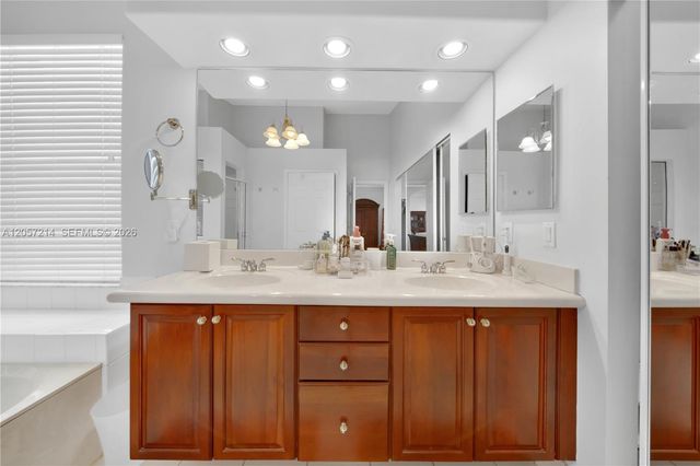 5340 SW 33rd Ter, Hollywood, FL 33312