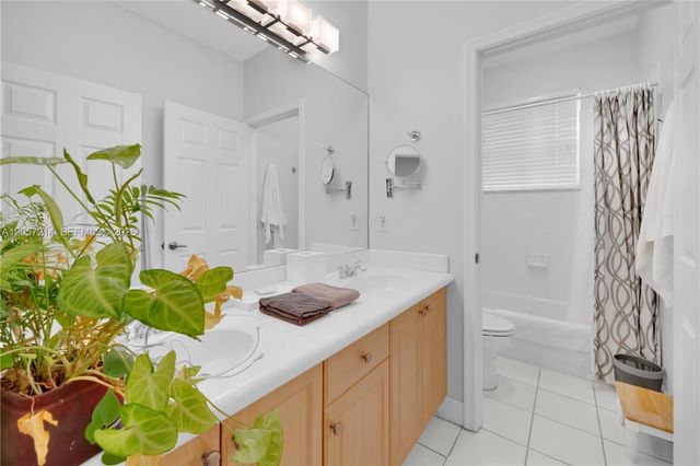 5340 SW 33rd Ter, Hollywood, FL 33312