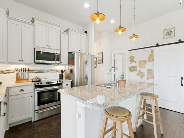 3912 Kensington Drive, Sanger, TX 76266
