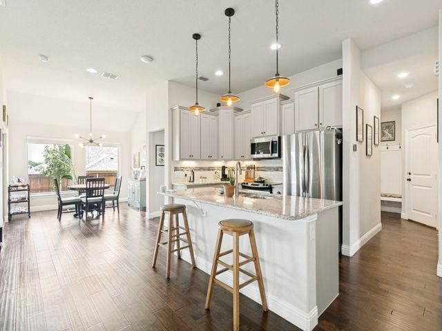 3912 Kensington Drive, Sanger, TX 76266