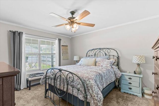 103 Trunbury Dr, Dothan, AL 36305