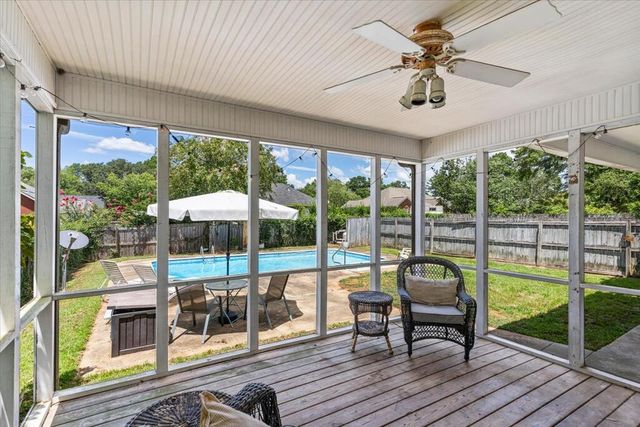 103 Trunbury Dr, Dothan, AL 36305