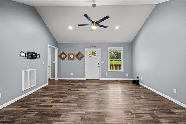 2704 Quarles Road, Rocky Face, GA 30740