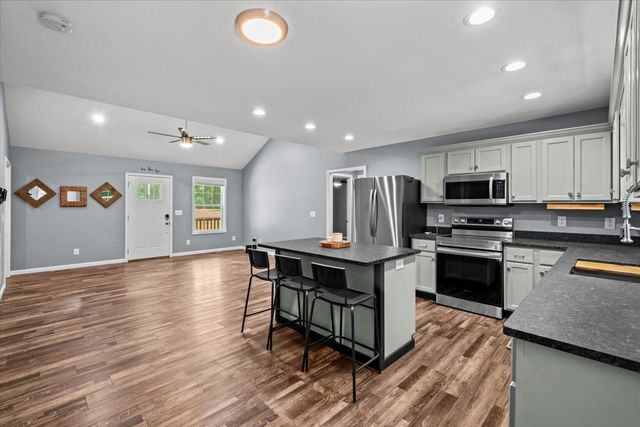 2704 Quarles Road, Rocky Face, GA 30740