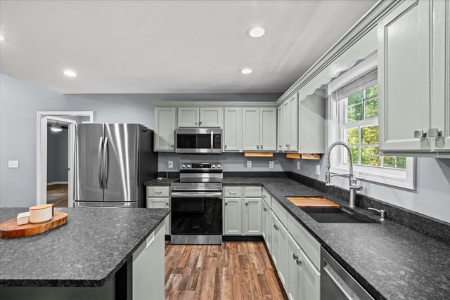 2704 Quarles Road, Rocky Face, GA 30740