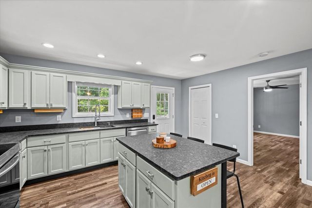 2704 Quarles Road, Rocky Face, GA 30740