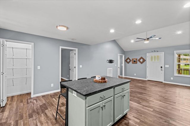 2704 Quarles Road, Rocky Face, GA 30740